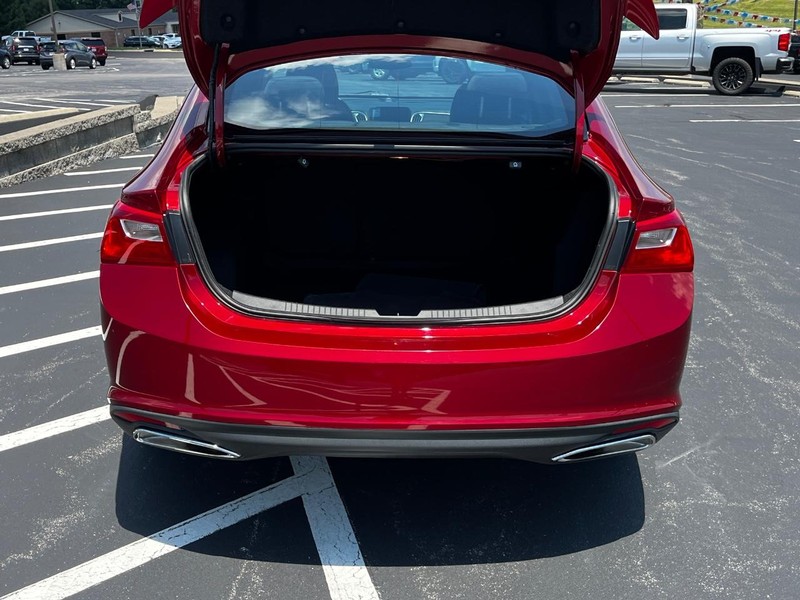 Chevrolet Malibu Vehicle Image 05