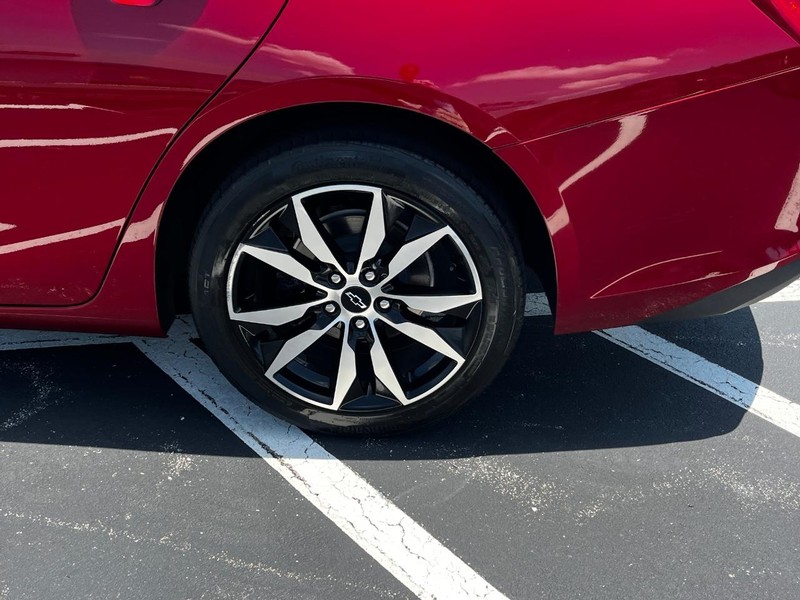Chevrolet Malibu Vehicle Image 07