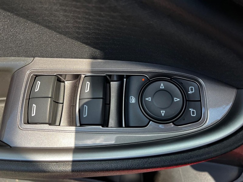 Chevrolet Malibu Vehicle Image 14