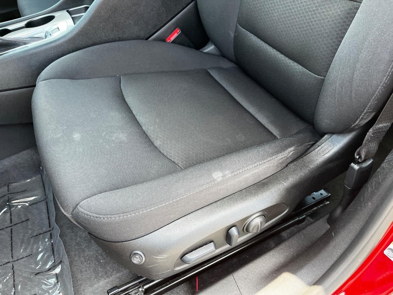 Chevrolet Malibu Vehicle Image 15