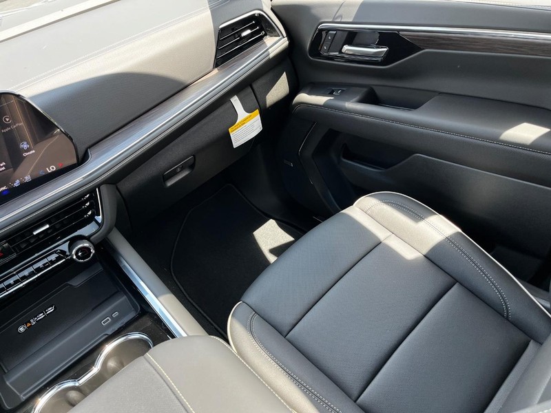 Chevrolet Tahoe Vehicle Image 12