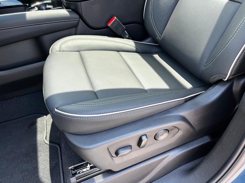 Chevrolet Tahoe Vehicle Image 14