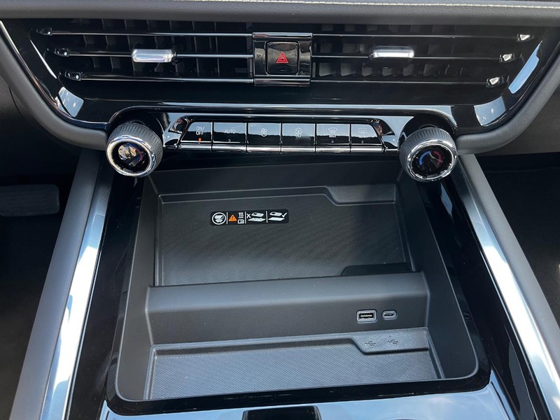 Chevrolet Tahoe Vehicle Image 19