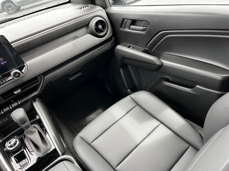 Chevrolet Colorado Vehicle Image 08