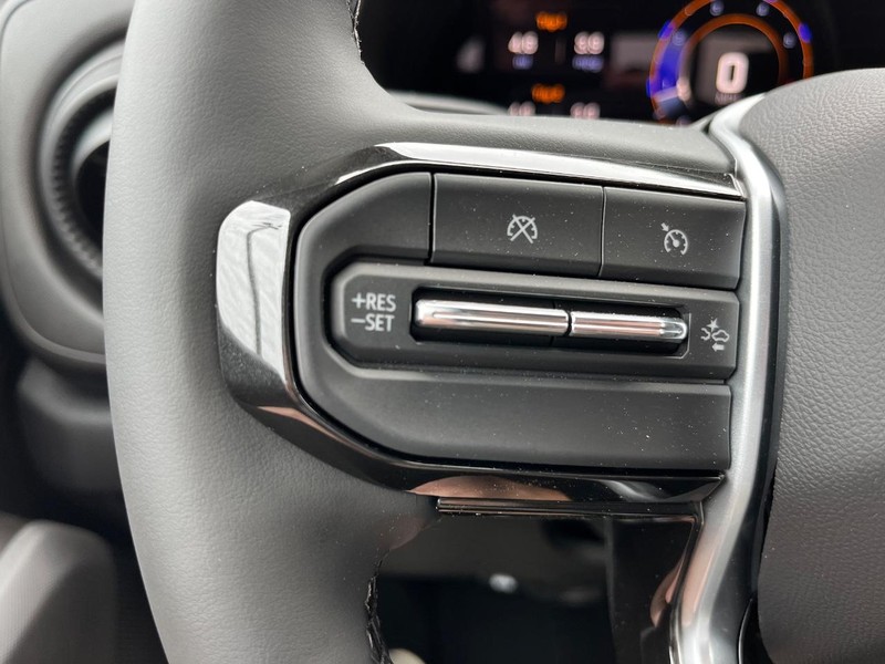 Chevrolet Colorado Vehicle Image 11