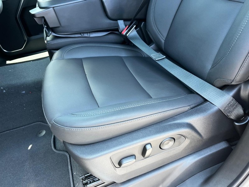 GMC Sierra 2500HD Vehicle Image 11
