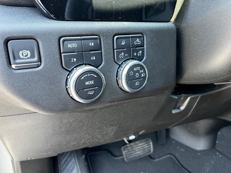 GMC Sierra 2500HD Vehicle Image 12
