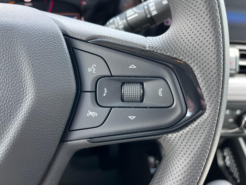 Chevrolet TrailBlazer Vehicle Image 12