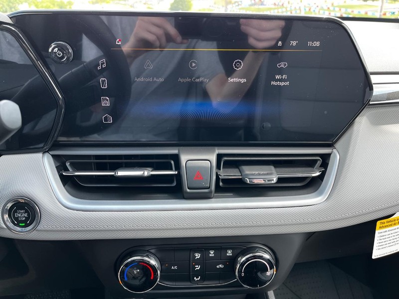 Chevrolet TrailBlazer Vehicle Image 15