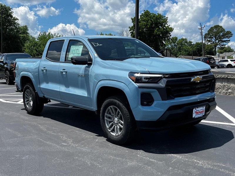 Chevrolet Colorado Vehicle Image 02
