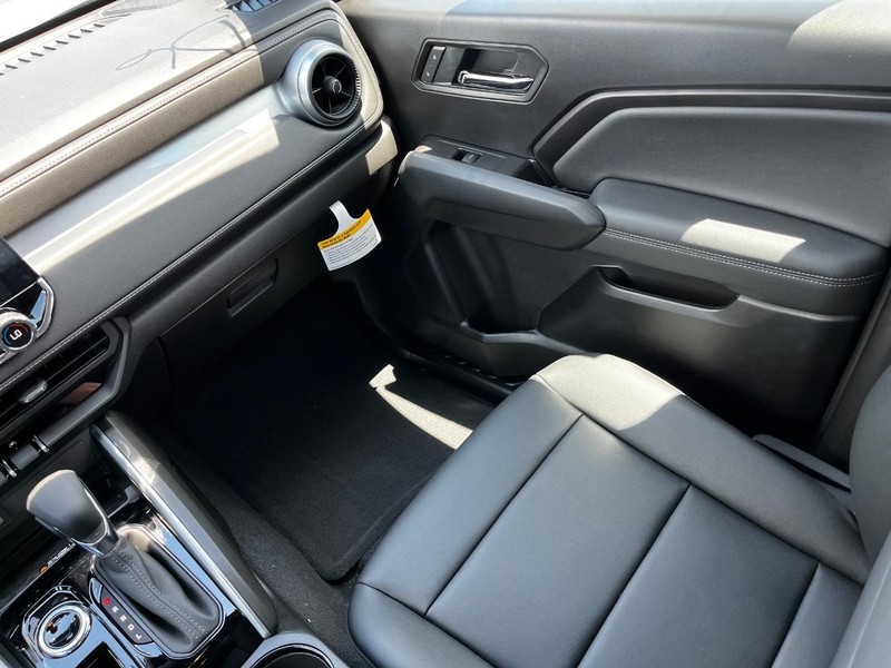 Chevrolet Colorado Vehicle Image 08