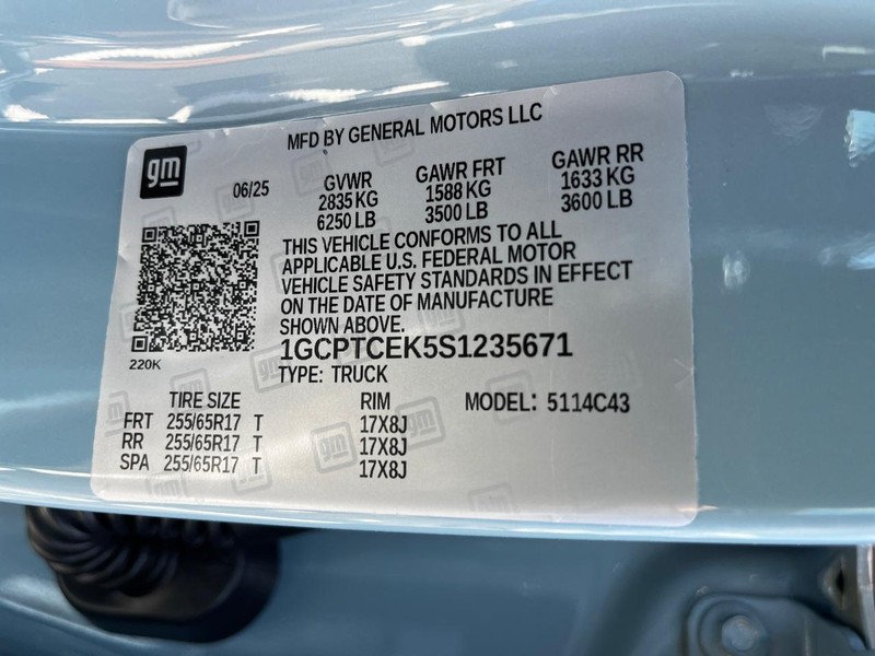 Chevrolet Colorado Vehicle Image 17