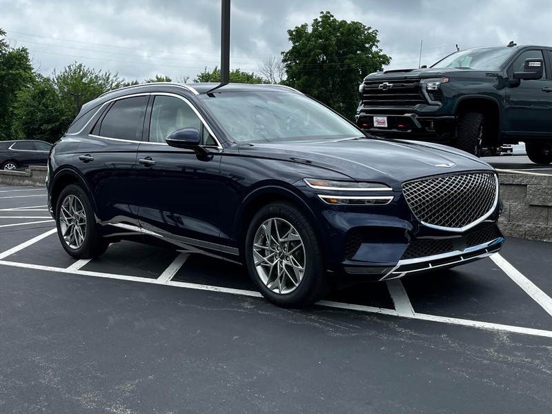 Genesis GV70 Vehicle Image 02