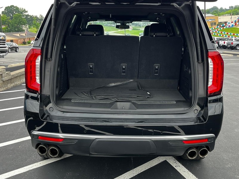 GMC Yukon Vehicle Image 05