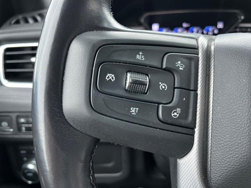 GMC Yukon Vehicle Image 19