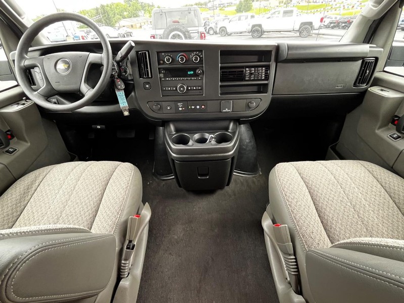 Chevrolet Express Passenger Vehicle Image 11