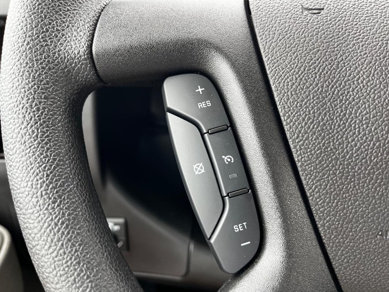 Chevrolet Express Passenger Vehicle Image 16