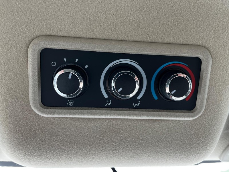 Chevrolet Express Passenger Vehicle Image 19
