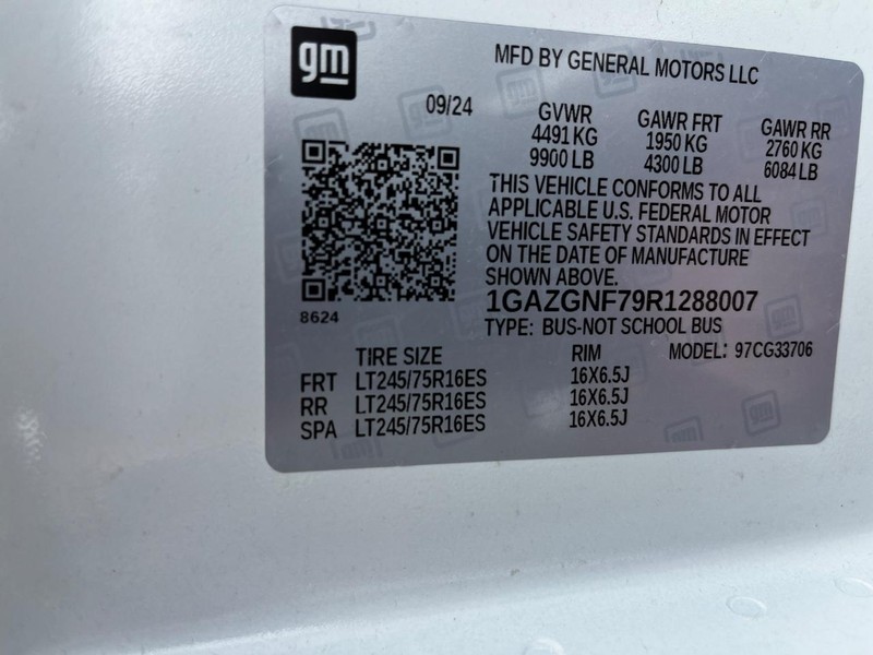 Chevrolet Express Passenger Vehicle Image 21