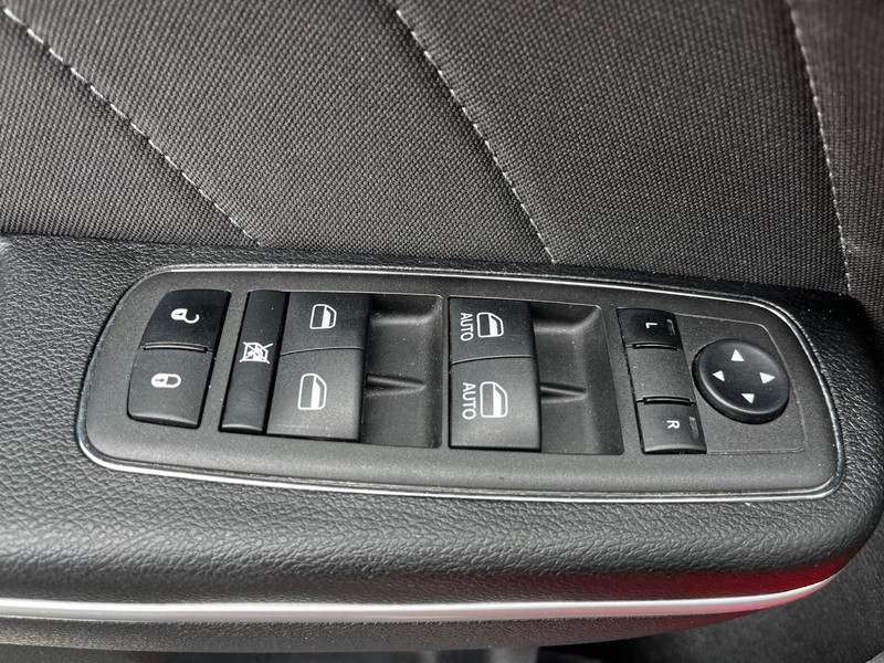 Dodge Charger Vehicle Image 13