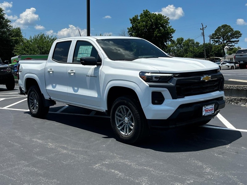 Chevrolet Colorado Vehicle Image 02