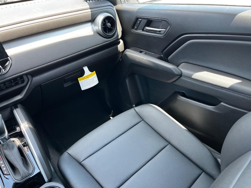 Chevrolet Colorado Vehicle Image 08