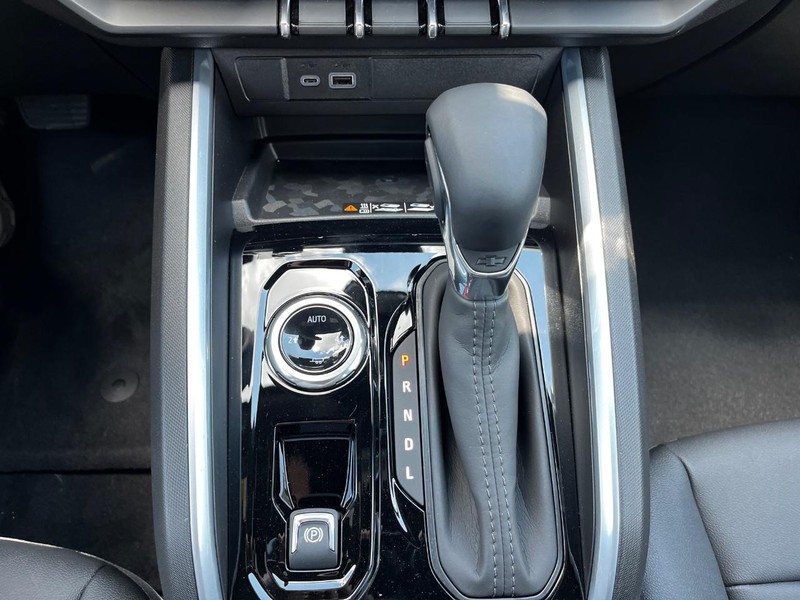 Chevrolet Colorado Vehicle Image 14