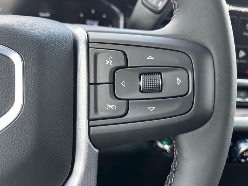 GMC Sierra 2500HD Vehicle Image 13
