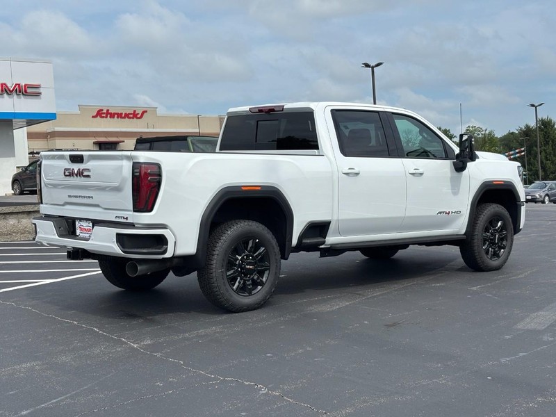 GMC Sierra 2500HD Vehicle Image 04
