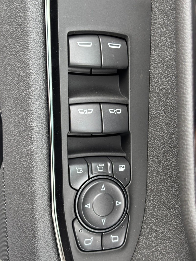 GMC Sierra 2500HD Vehicle Image 20