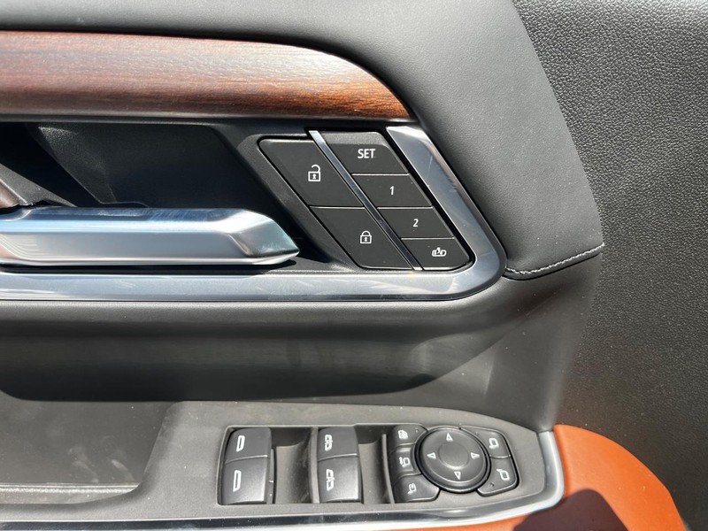 GMC Sierra 2500HD Vehicle Image 11