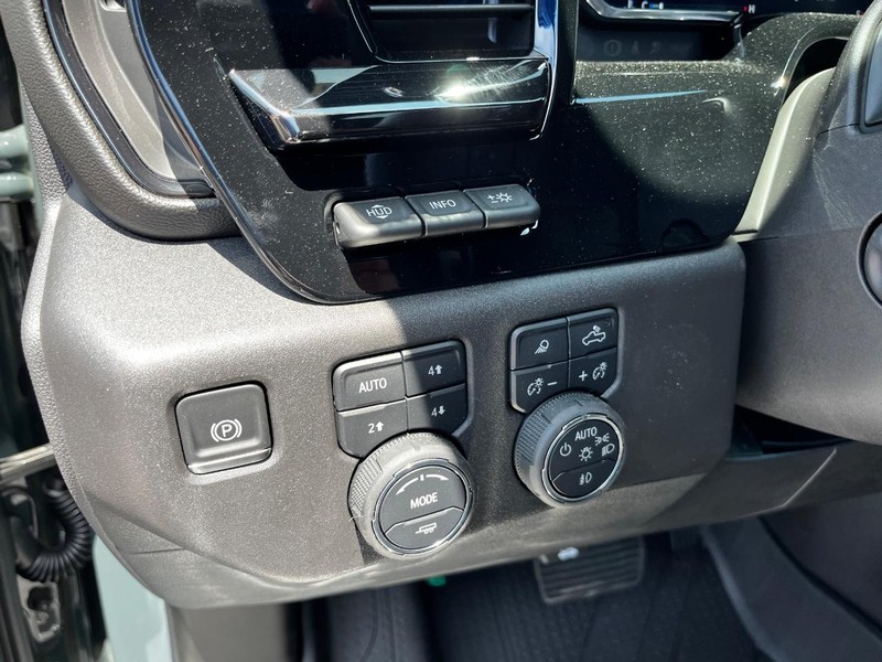 Chevrolet Silverado 1500 Vehicle Image 13