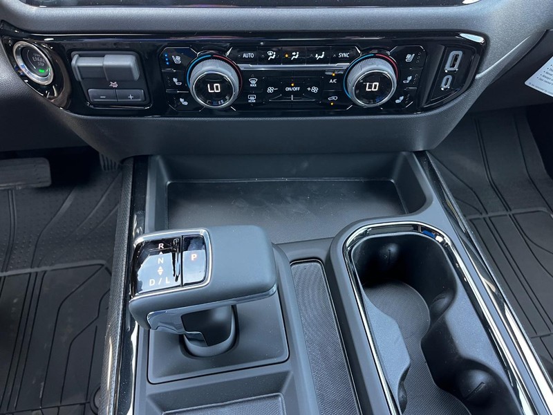 Chevrolet Silverado 1500 Vehicle Image 17