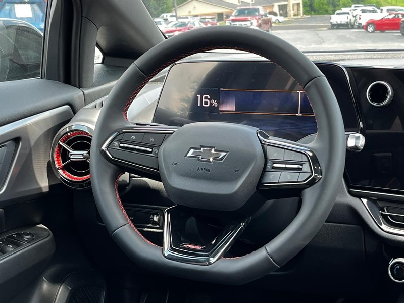 Chevrolet Equinox EV Vehicle Image 08