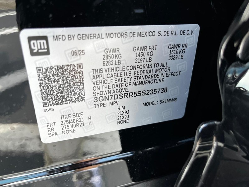 Chevrolet Equinox EV Vehicle Image 18