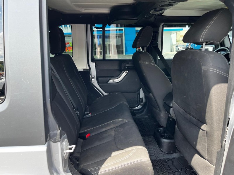 Jeep Wrangler Unlimited Vehicle Image 10