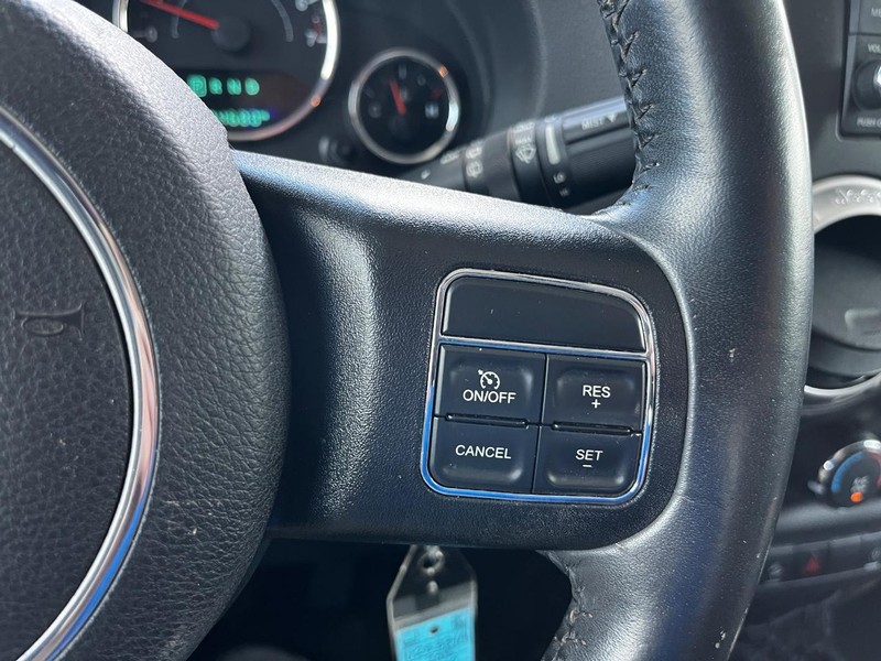 Jeep Wrangler Unlimited Vehicle Image 16