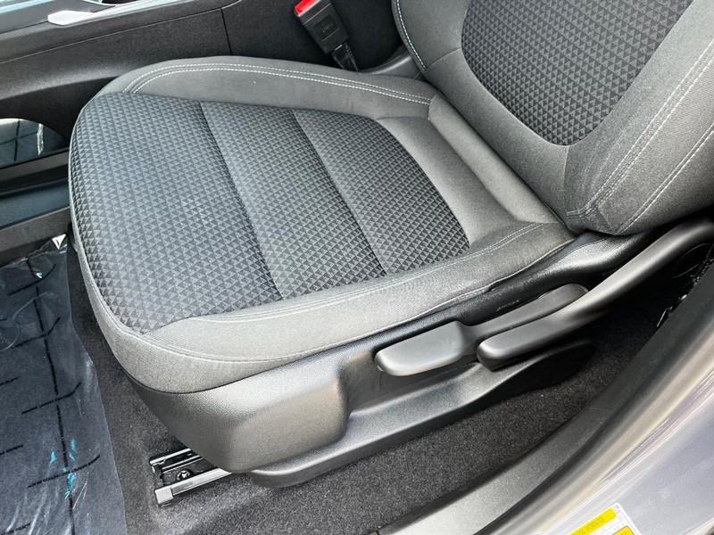 Chevrolet Bolt EV Vehicle Image 15