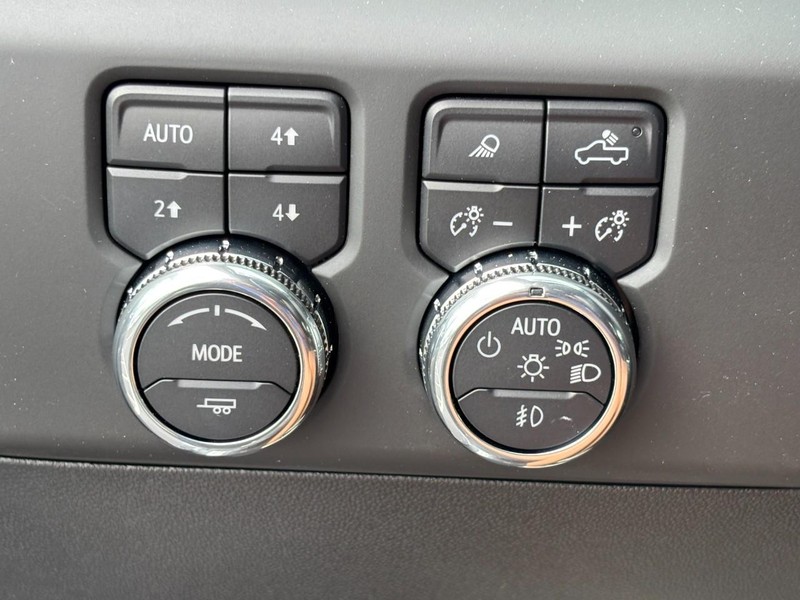 GMC Sierra 2500HD Vehicle Image 12
