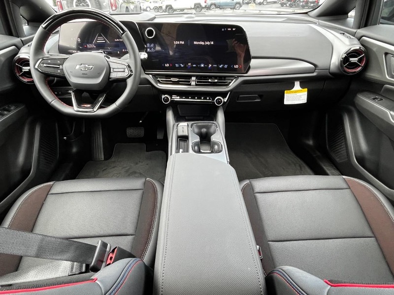 Chevrolet Equinox EV Vehicle Image 08