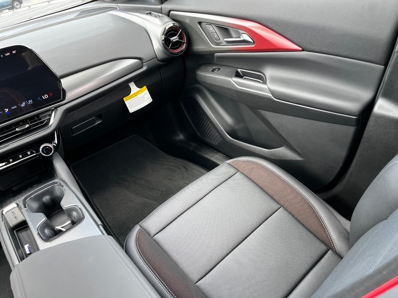 Chevrolet Equinox EV Vehicle Image 10
