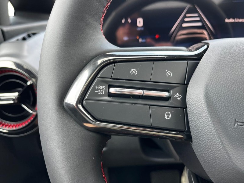 Chevrolet Equinox EV Vehicle Image 13