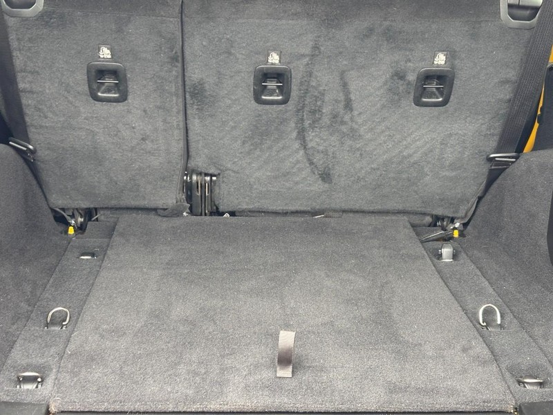 Jeep Wrangler Vehicle Image 04