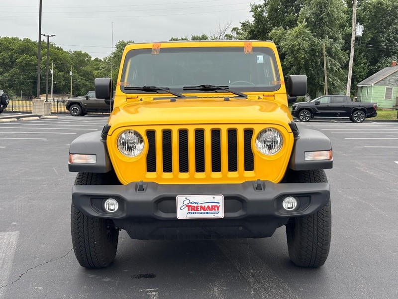 Jeep Wrangler Vehicle Image 09