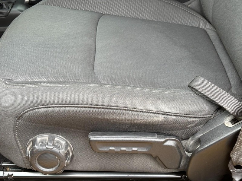 Jeep Wrangler Vehicle Image 24