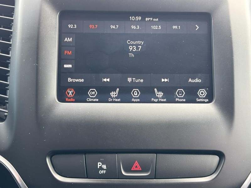 Jeep Cherokee Vehicle Image 13