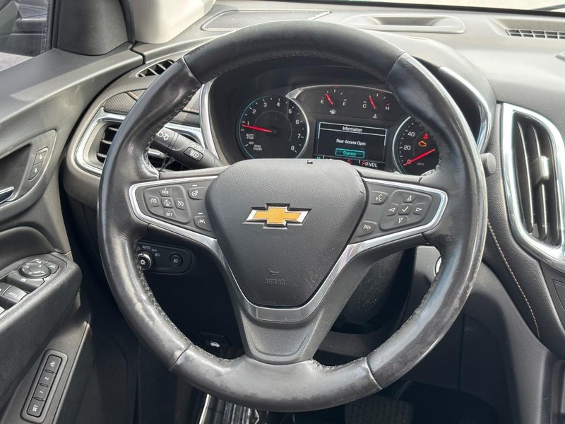 Chevrolet Equinox Vehicle Image 12