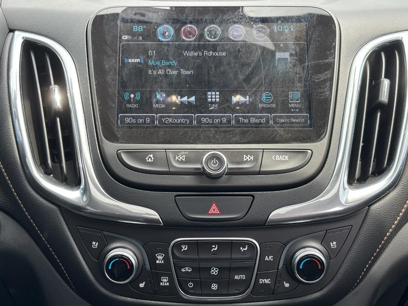 Chevrolet Equinox Vehicle Image 13