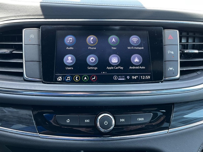 Buick Enclave Vehicle Image 24