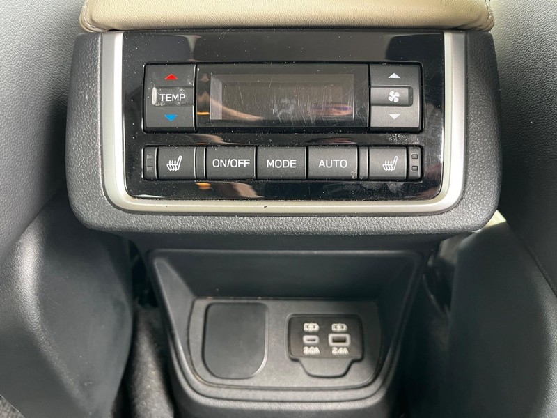 Subaru Ascent Vehicle Image 12